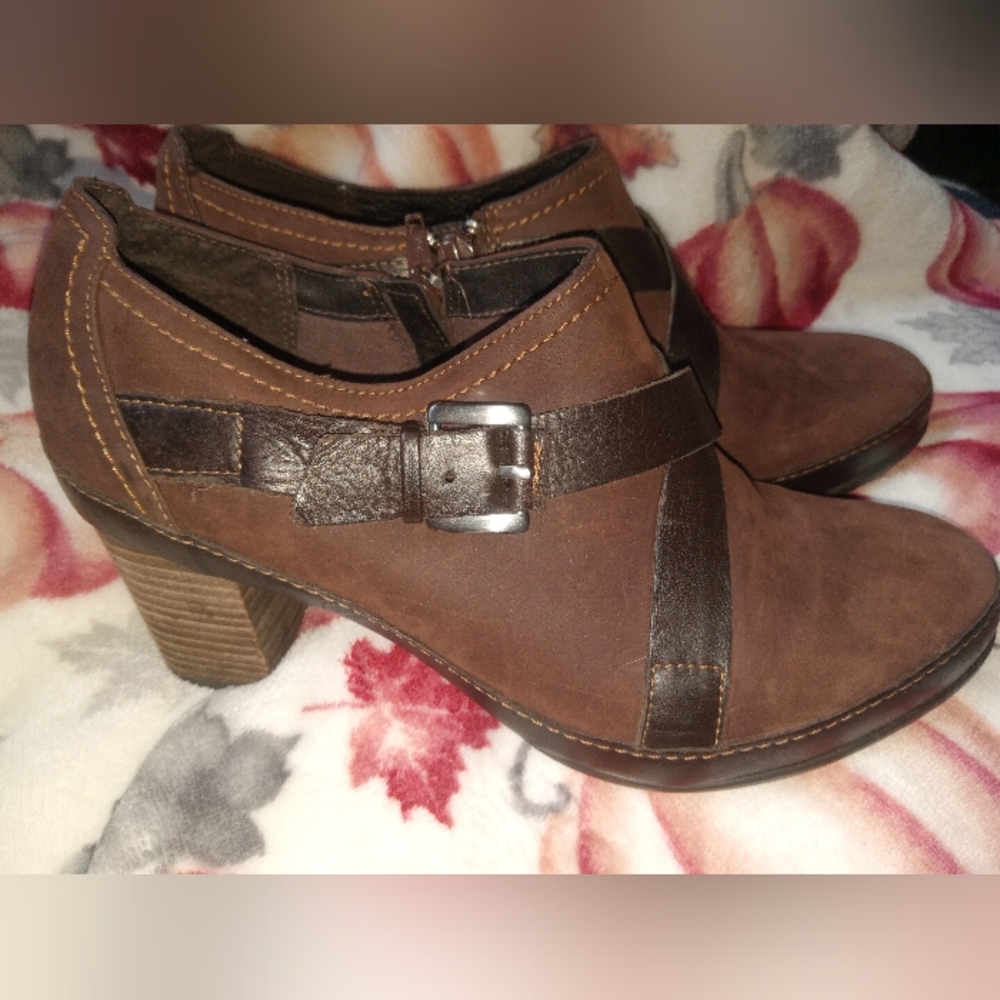 Clark's heels